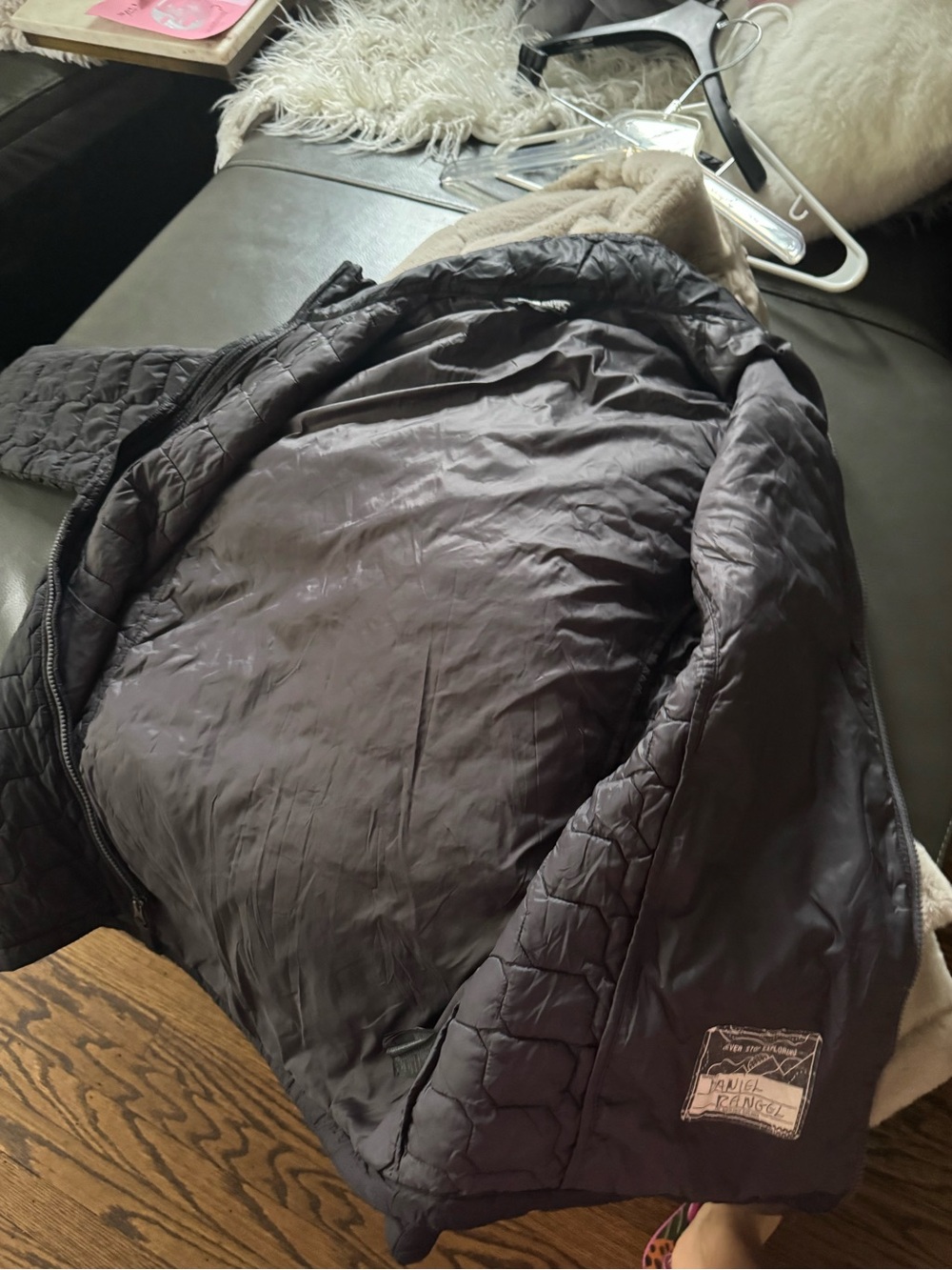 The North Face boys xl Black Quilted Puffer Jacket - Picture 7 of 11